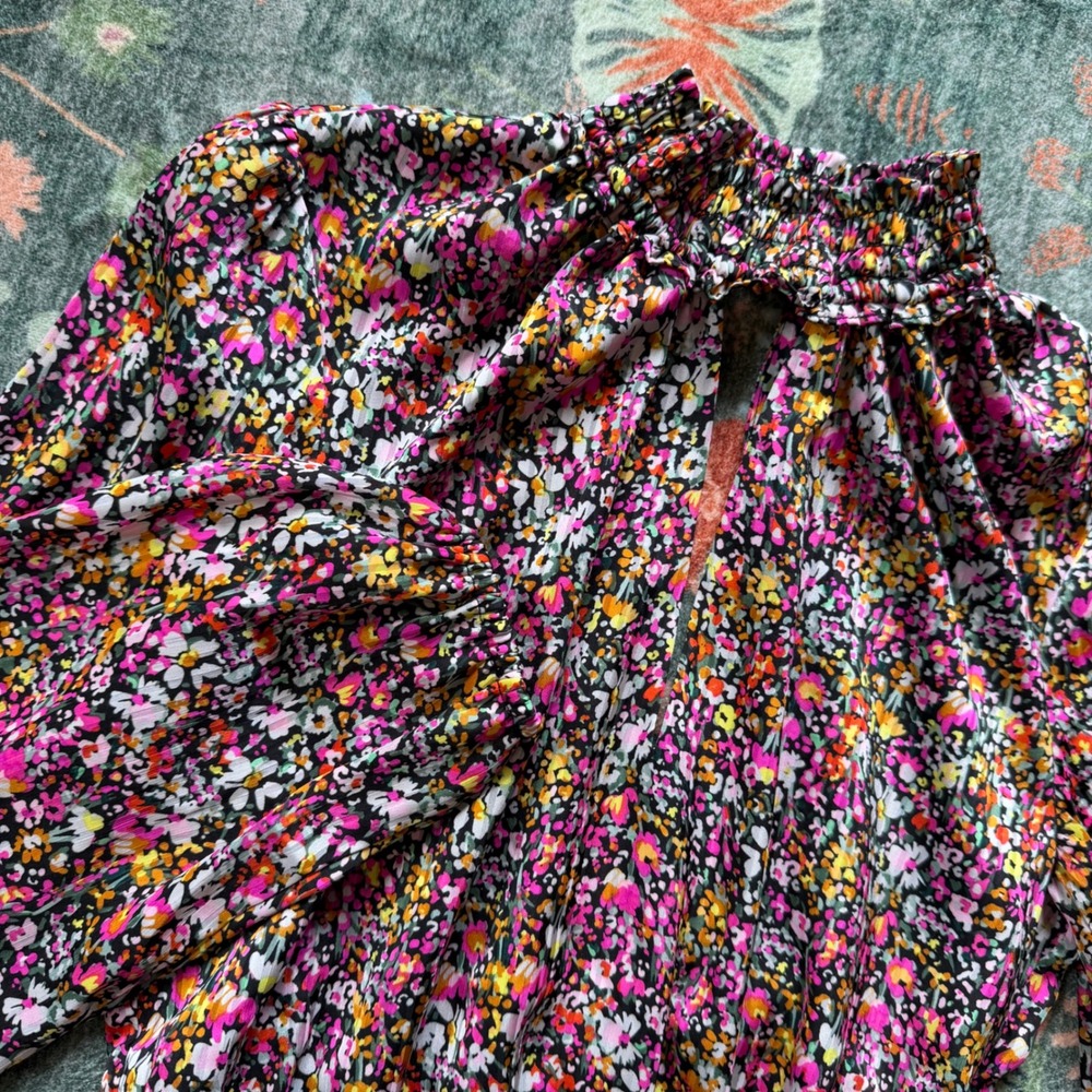 Steve Madden Floral Smocked Mini Dress Long Sleeve Keyhole Multi Color‎ Size S
